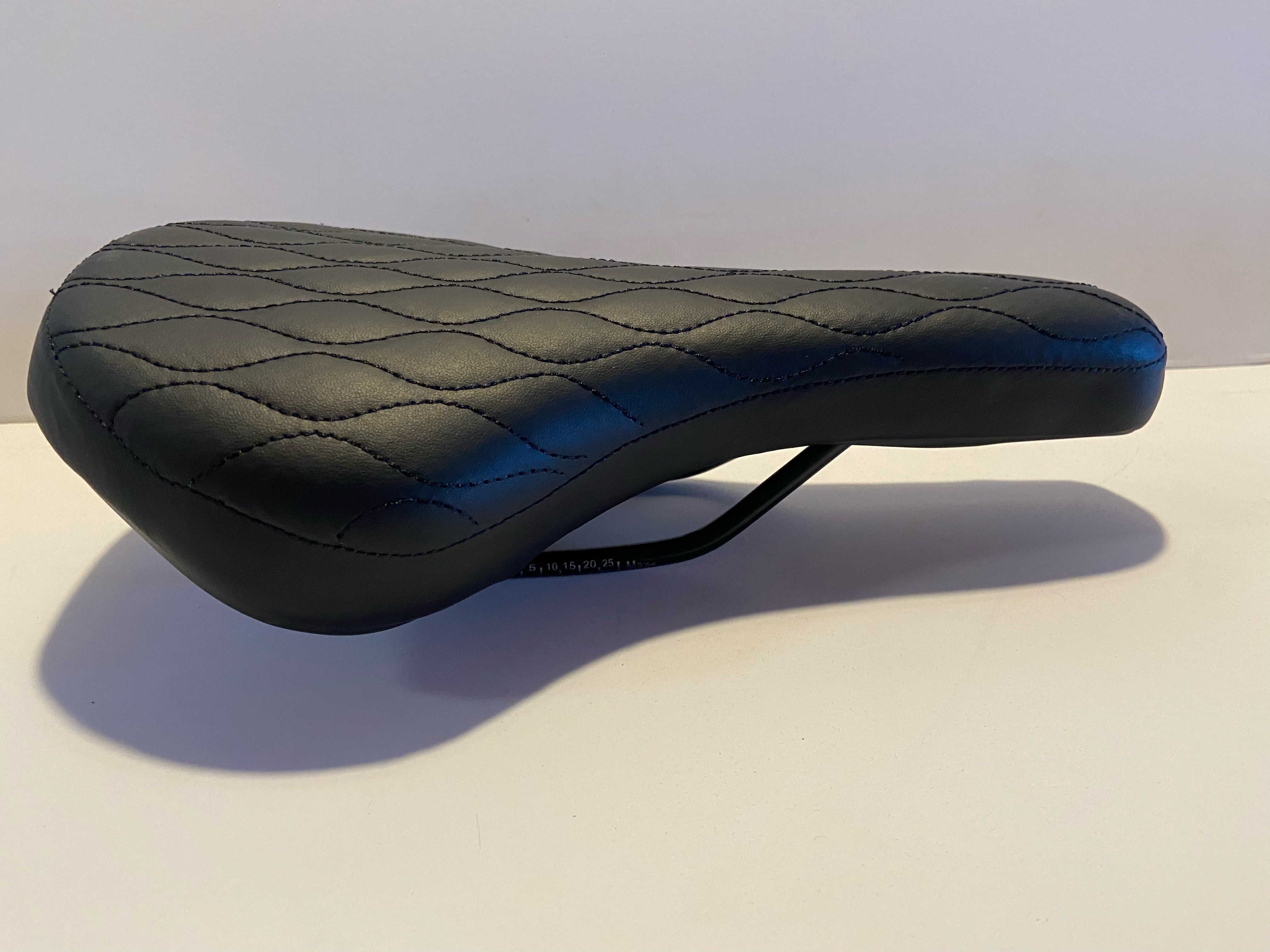 BMX Seat| R4 Products