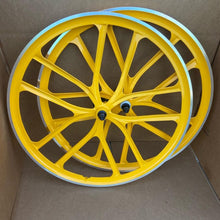 Load image into Gallery viewer, 29″ BMX 10-Spoke CNC Alloy Rims Bicycle Sealed Wheel Sets, Yellow
